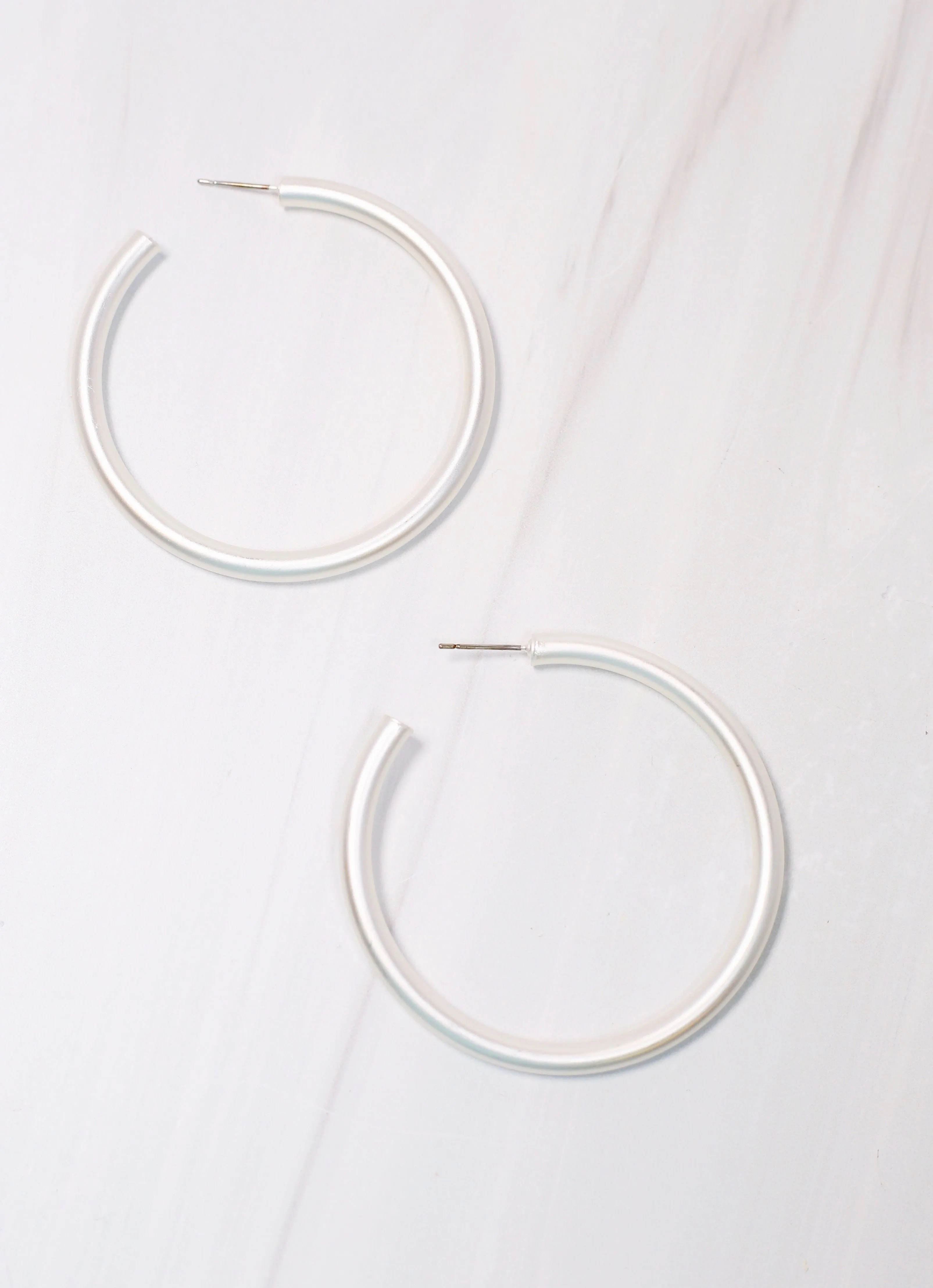 Arden Satin Hoop Earring MATTE SILVER