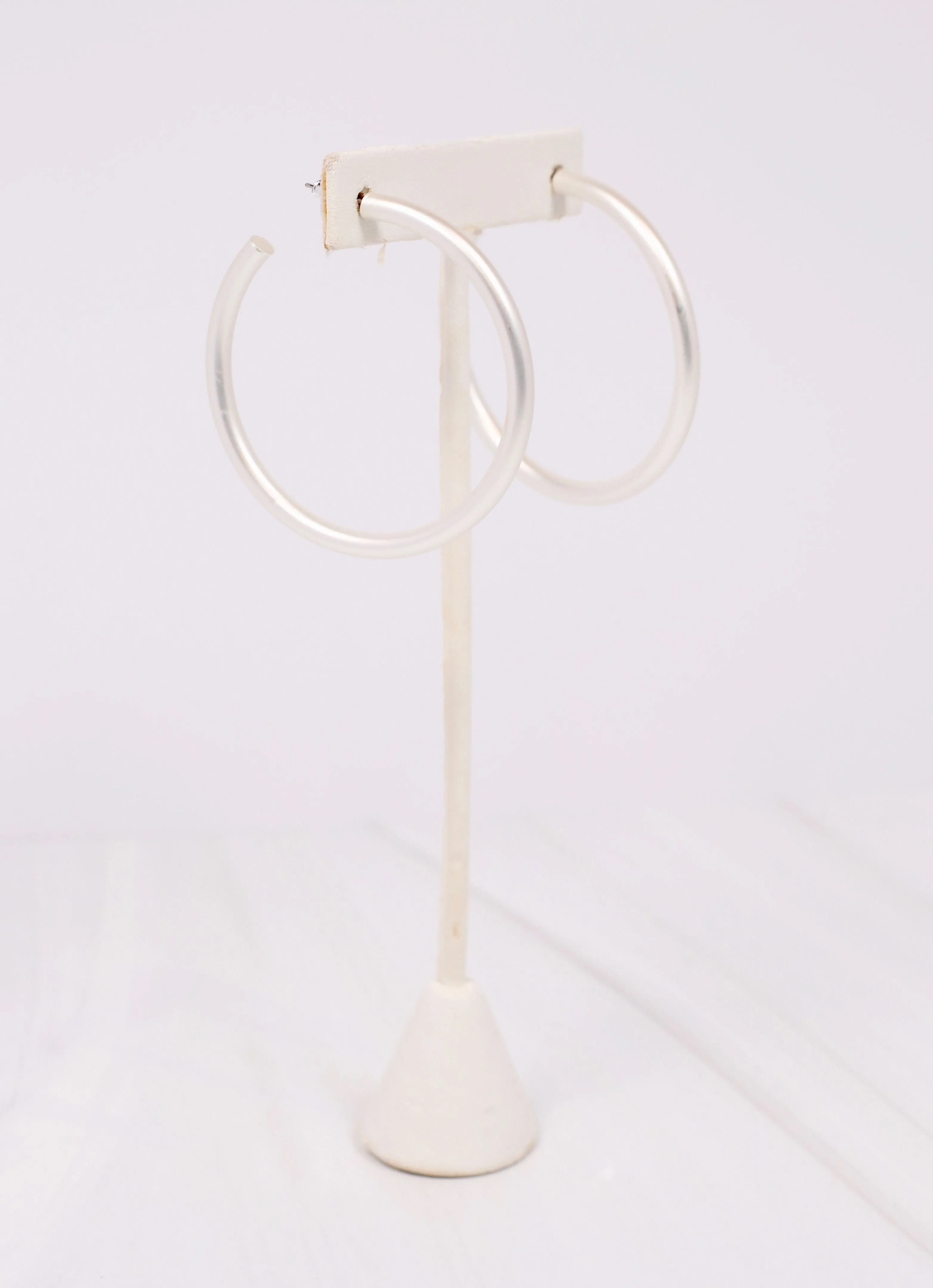 Arden Satin Hoop Earring MATTE SILVER