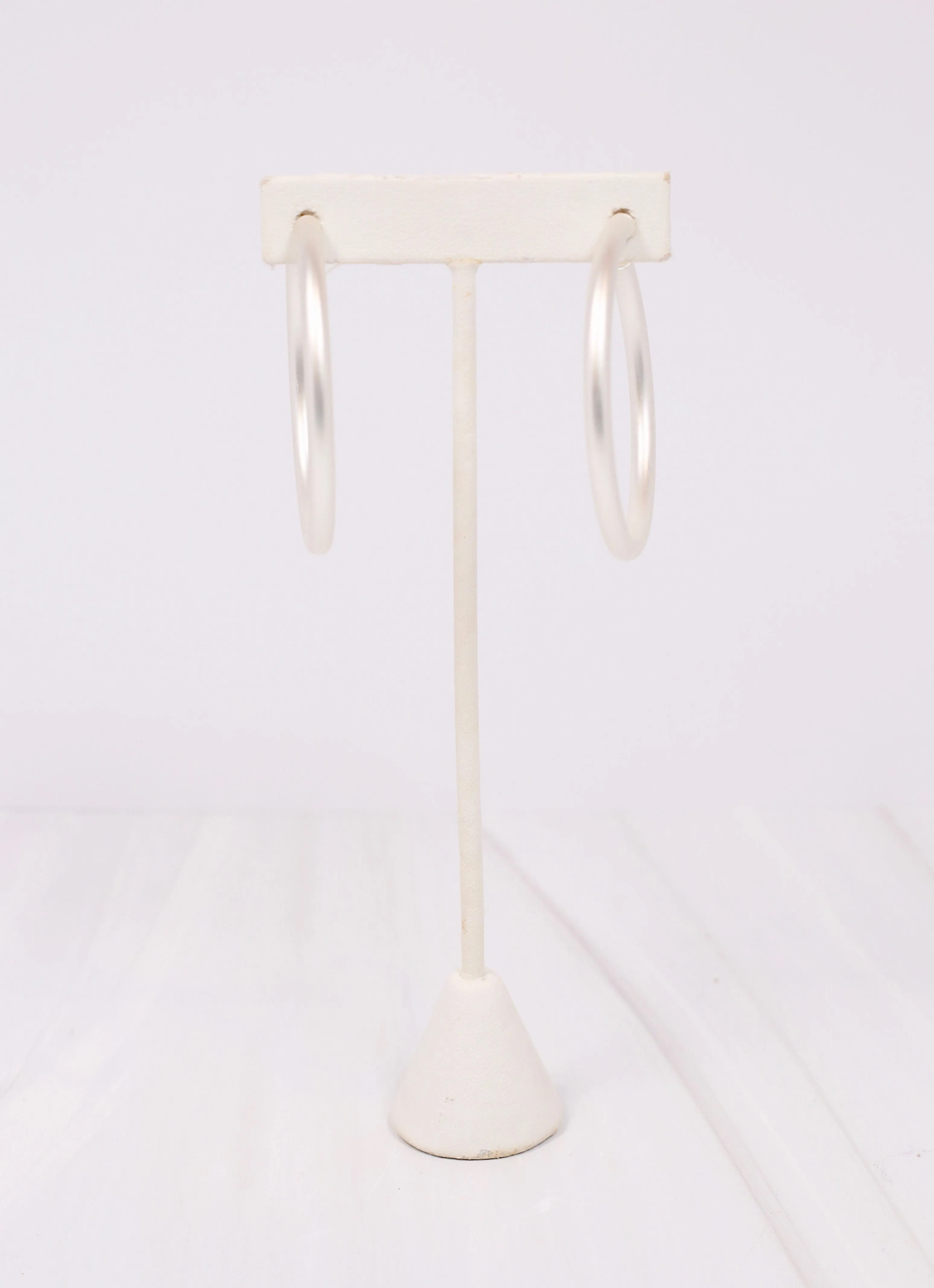 Arden Satin Hoop Earring MATTE SILVER