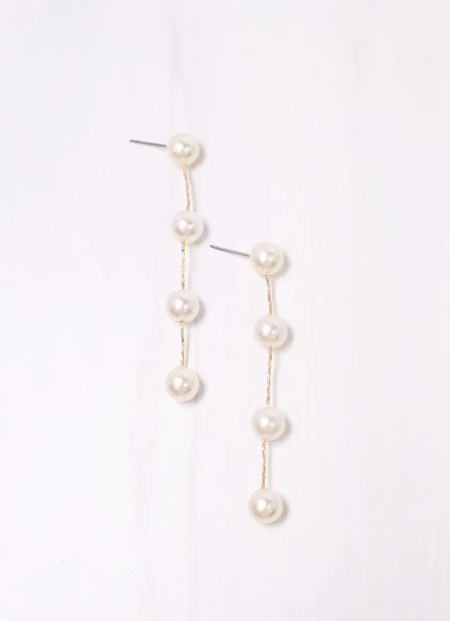 Barton Pearl Drop Earring Cream
