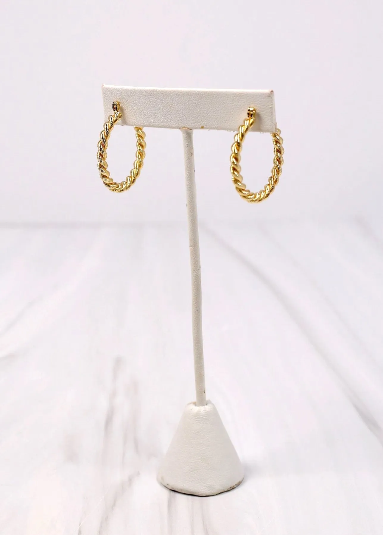 Clyde Twisted Hoop Earring Gold
