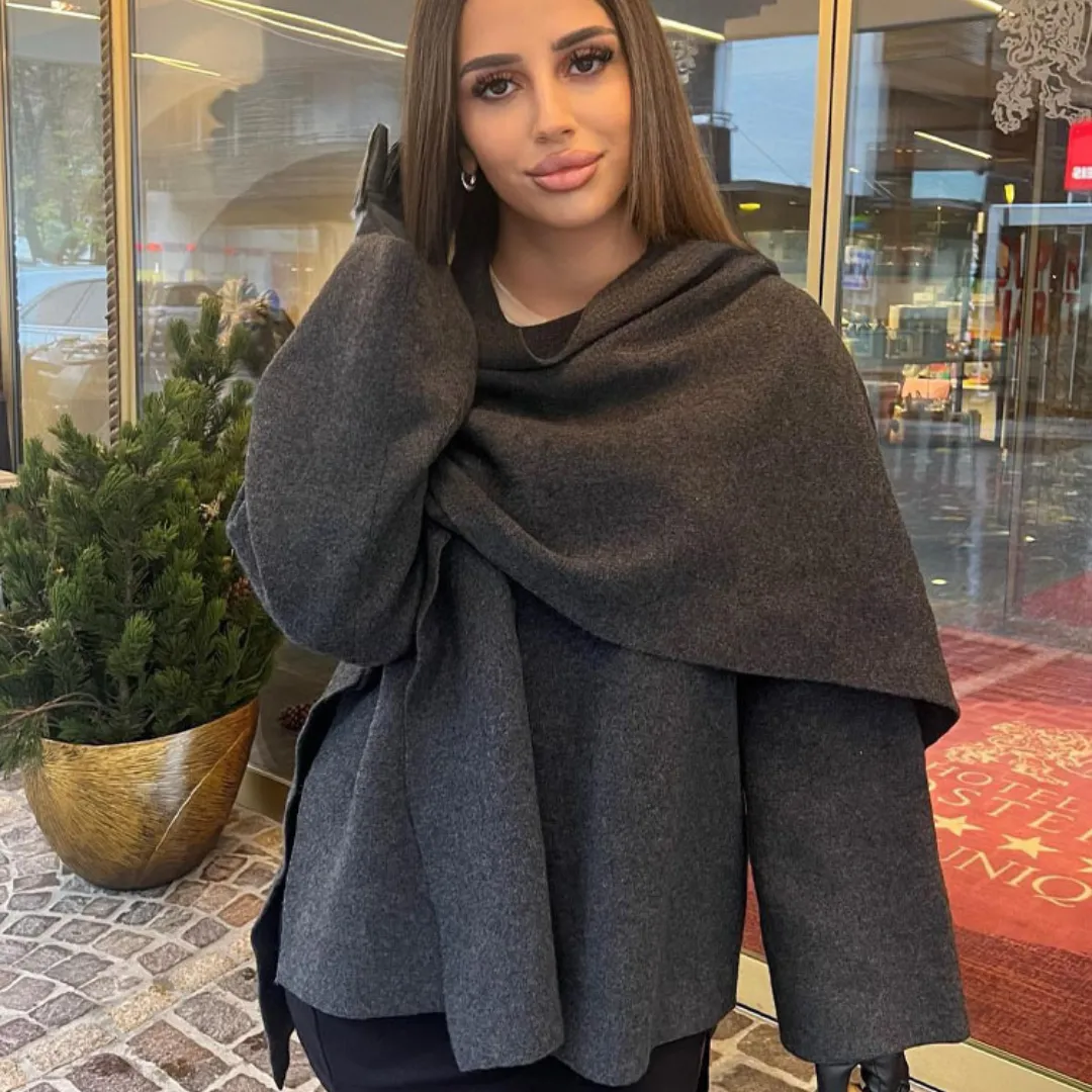 Harper Cape Coat | Timeless Elegance
