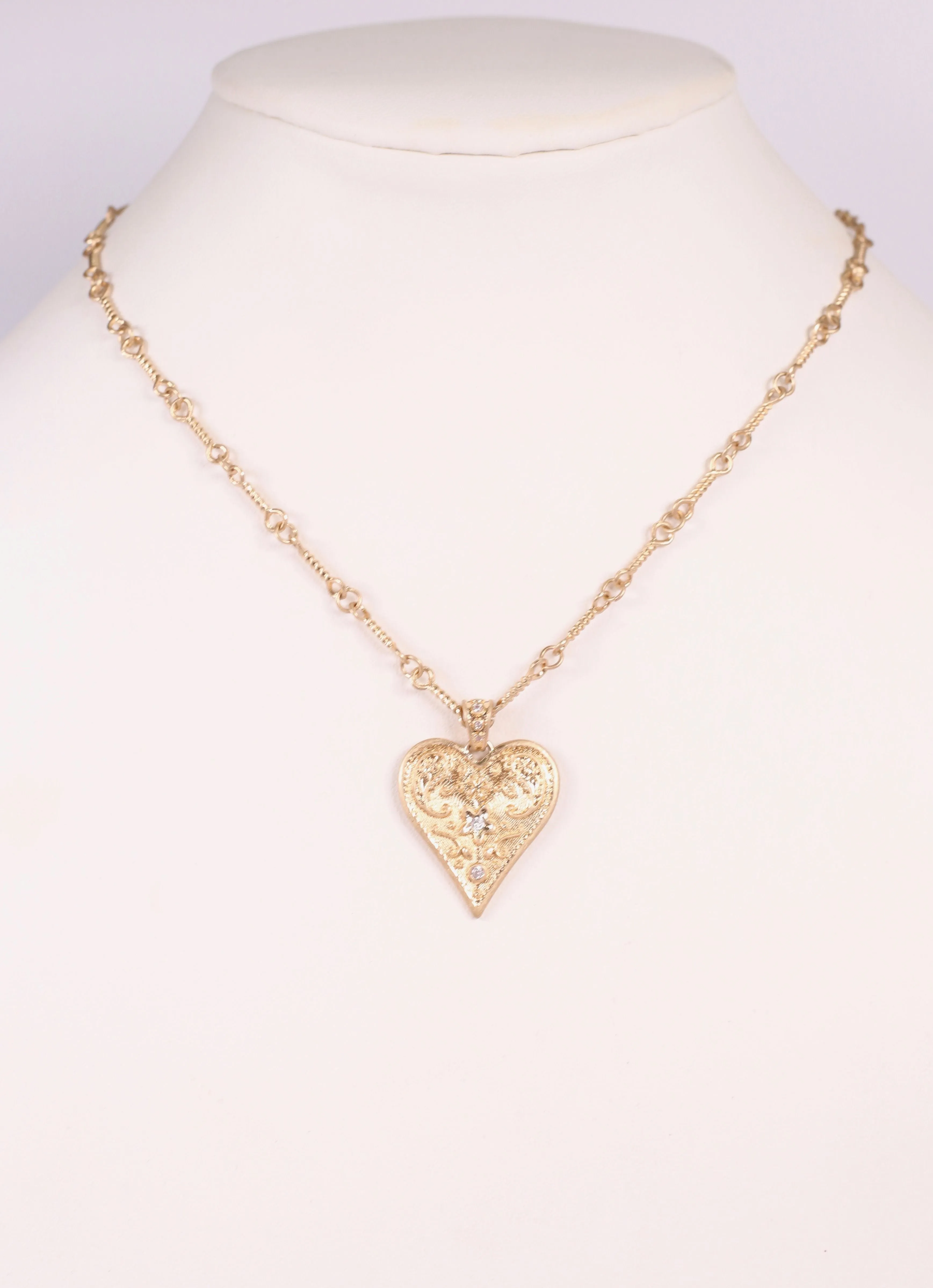 Kelly Heart Necklace GOLD