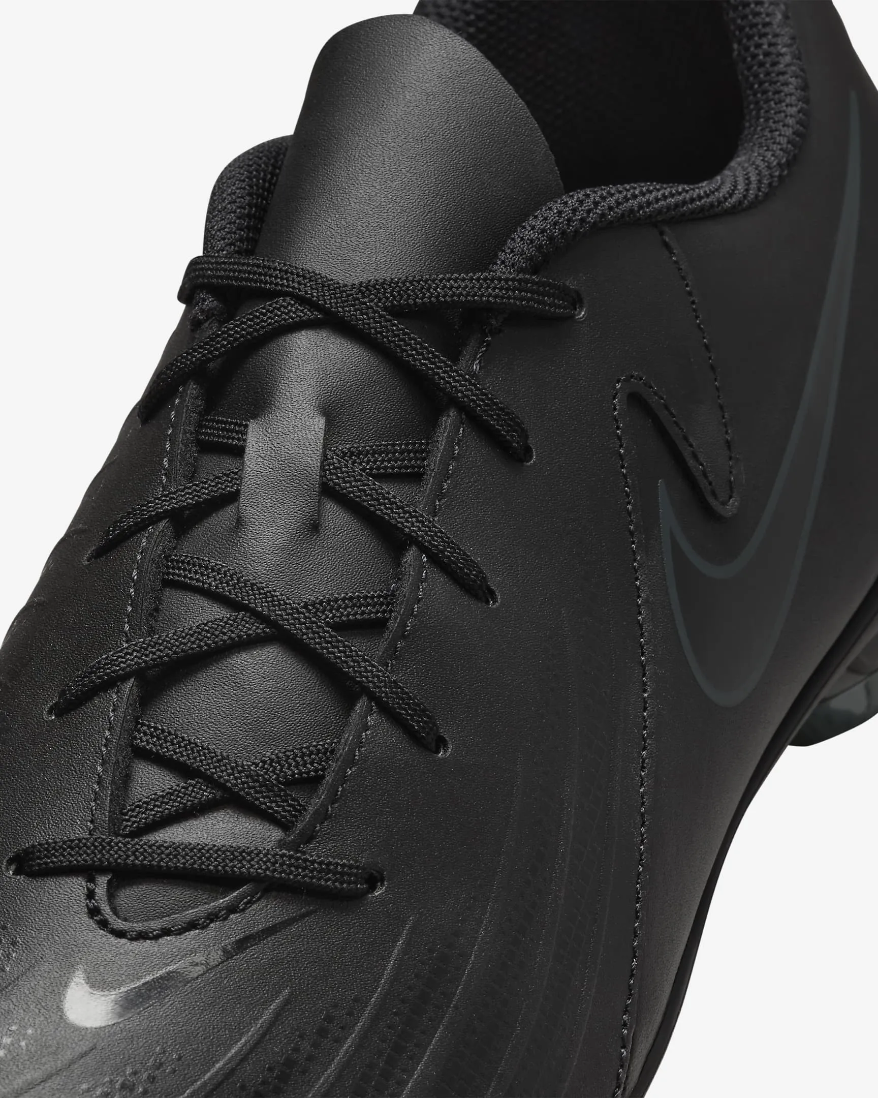 Nike Phantom GX 2 Club MG Low-Top Football Boot