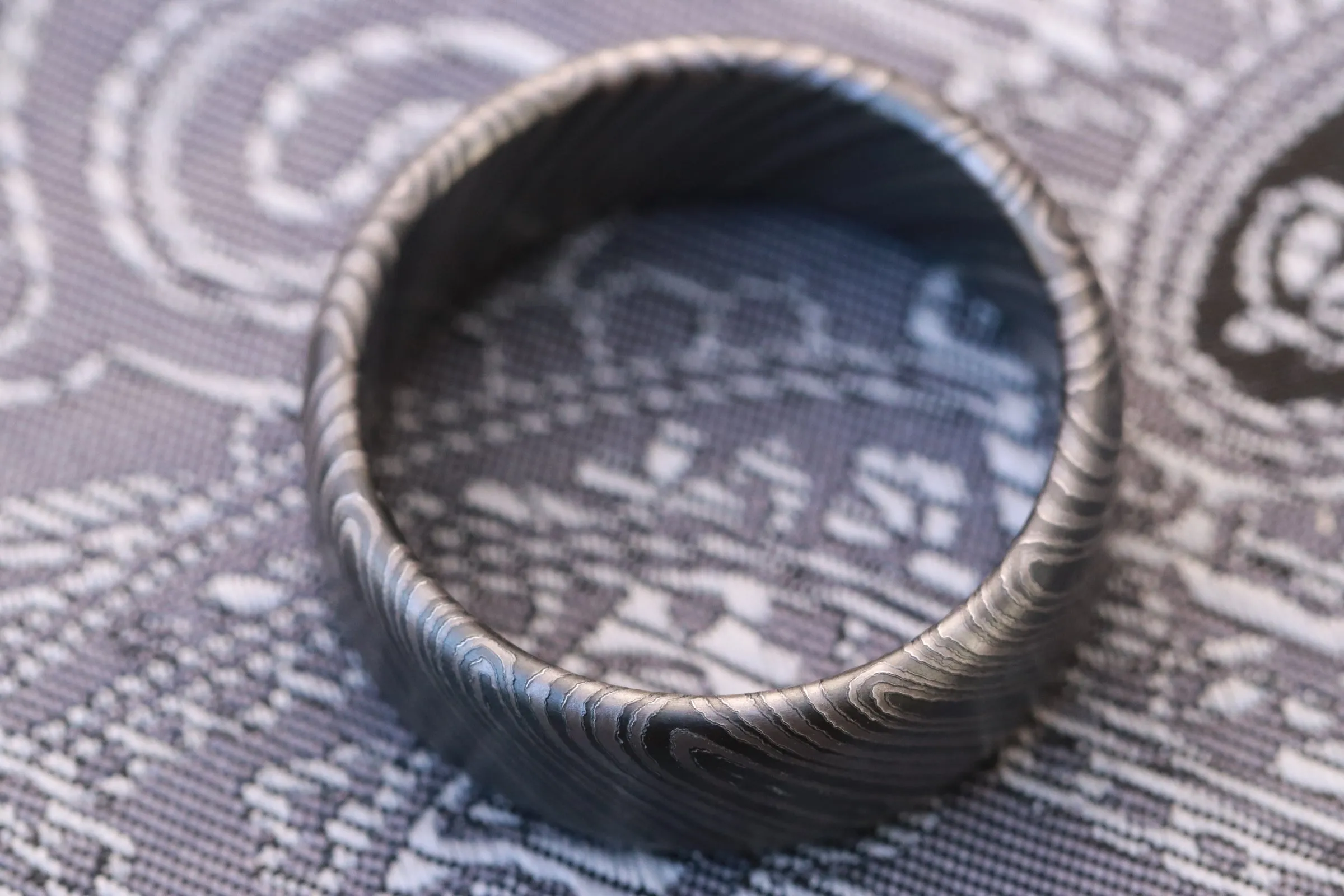 niobium damascus zirconium zrti ring 6-8mm wide  zirconium/black flat mens rings